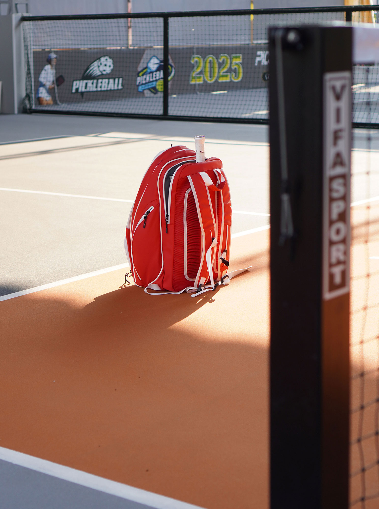 Axel Swing Bag RED- Balo thể thao chuyên dụng cho Pickleball 14 Balo thể thao Axel Swing Bag màu đỏ dành riêng cho Pickleball